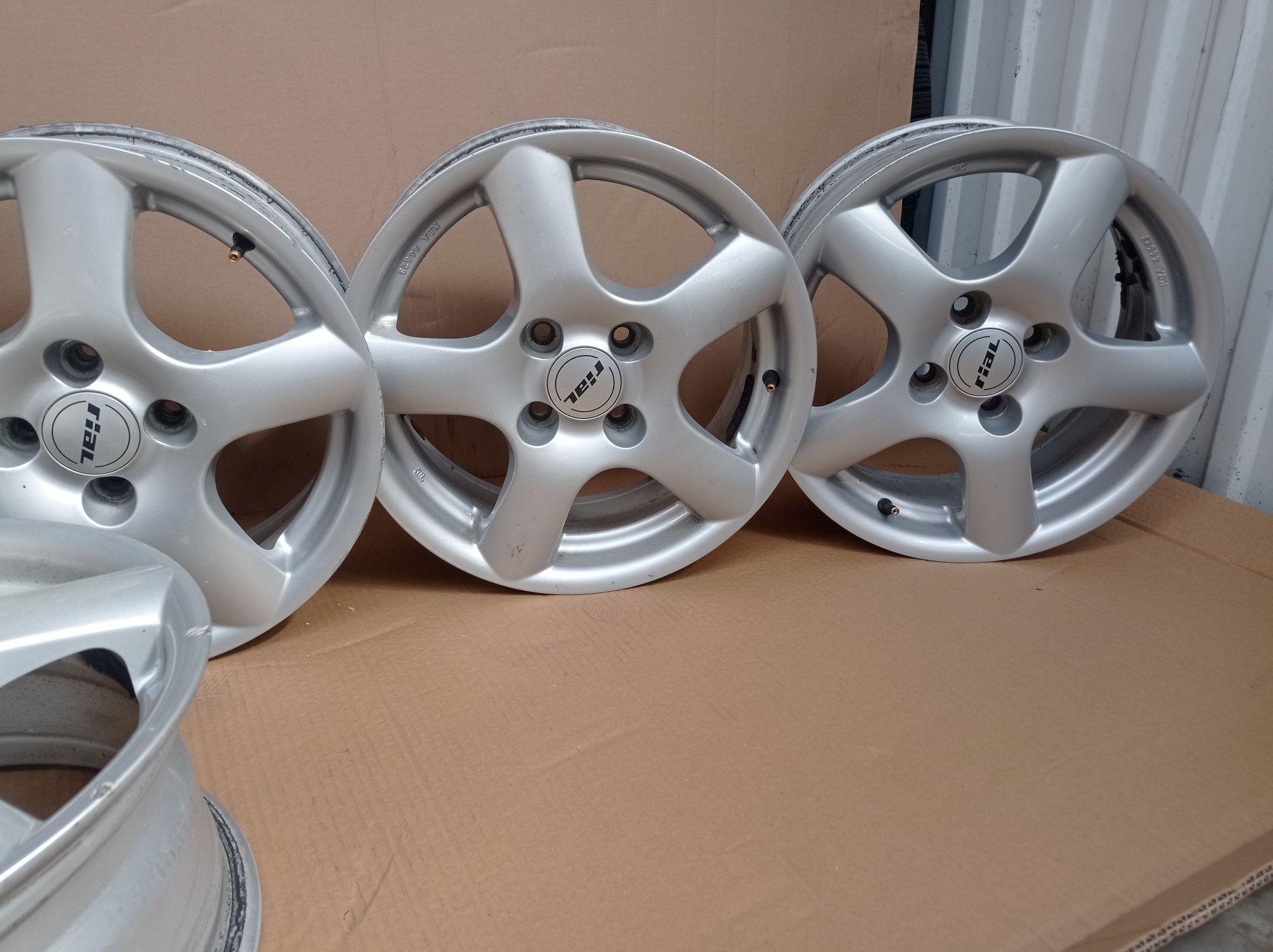 Alufelgi Felgi Aluminiowe r15 4x100 Rial et42