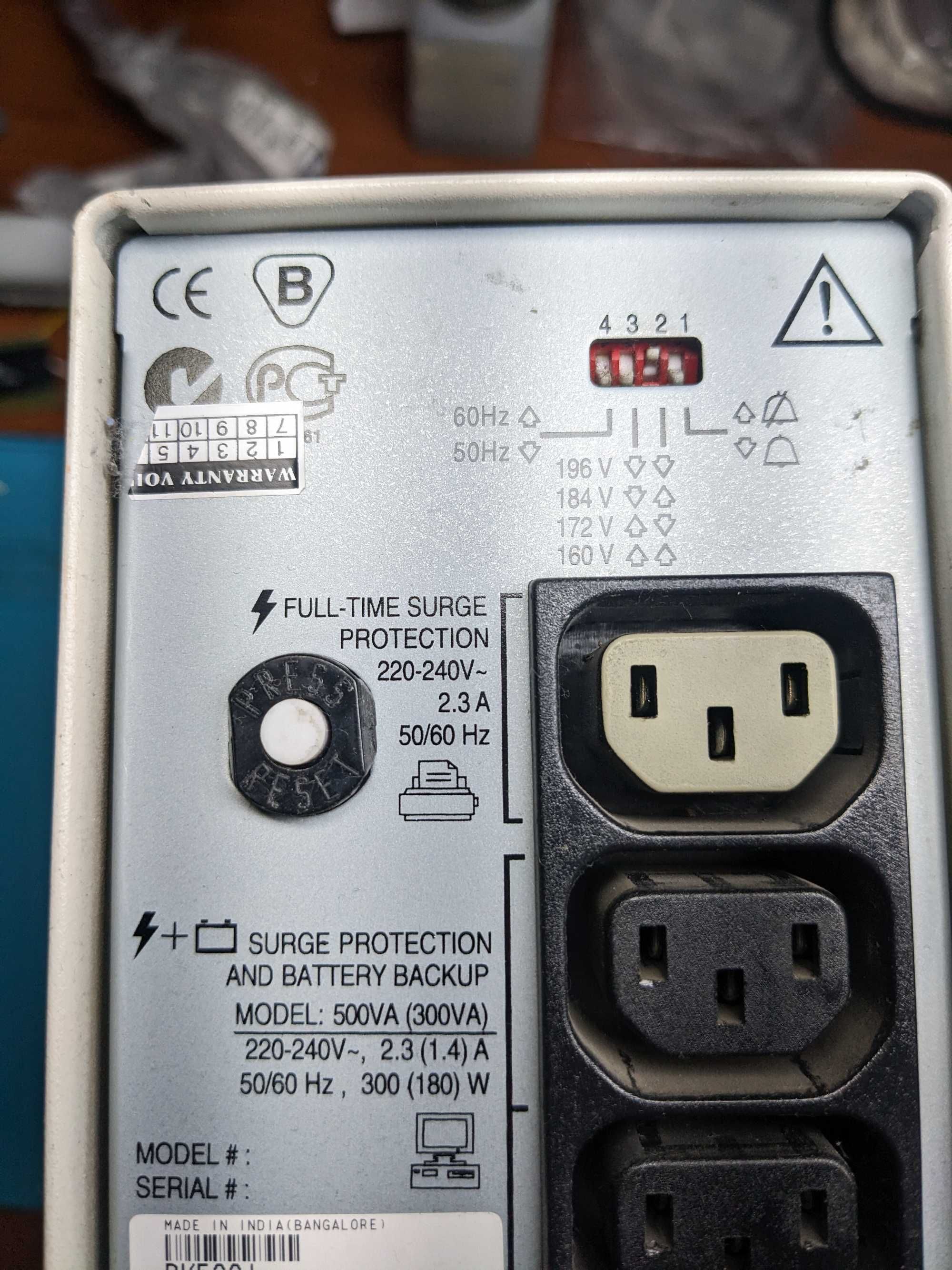 APC Back-UPS 500 USB (BK500EI) + кабелі зовнішього аккумулятора.