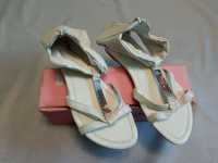 Nowe sandały damskie białe 38