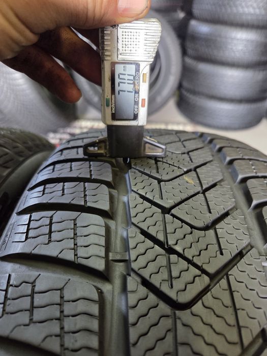 opony używane 225/45R18 Pirelli Winter Sottozero 3