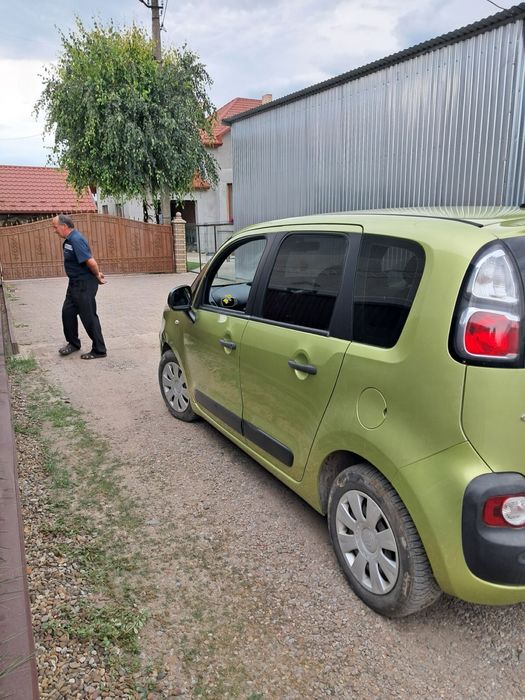 Продам хороше сімейне авто Citroen Picaso C3
