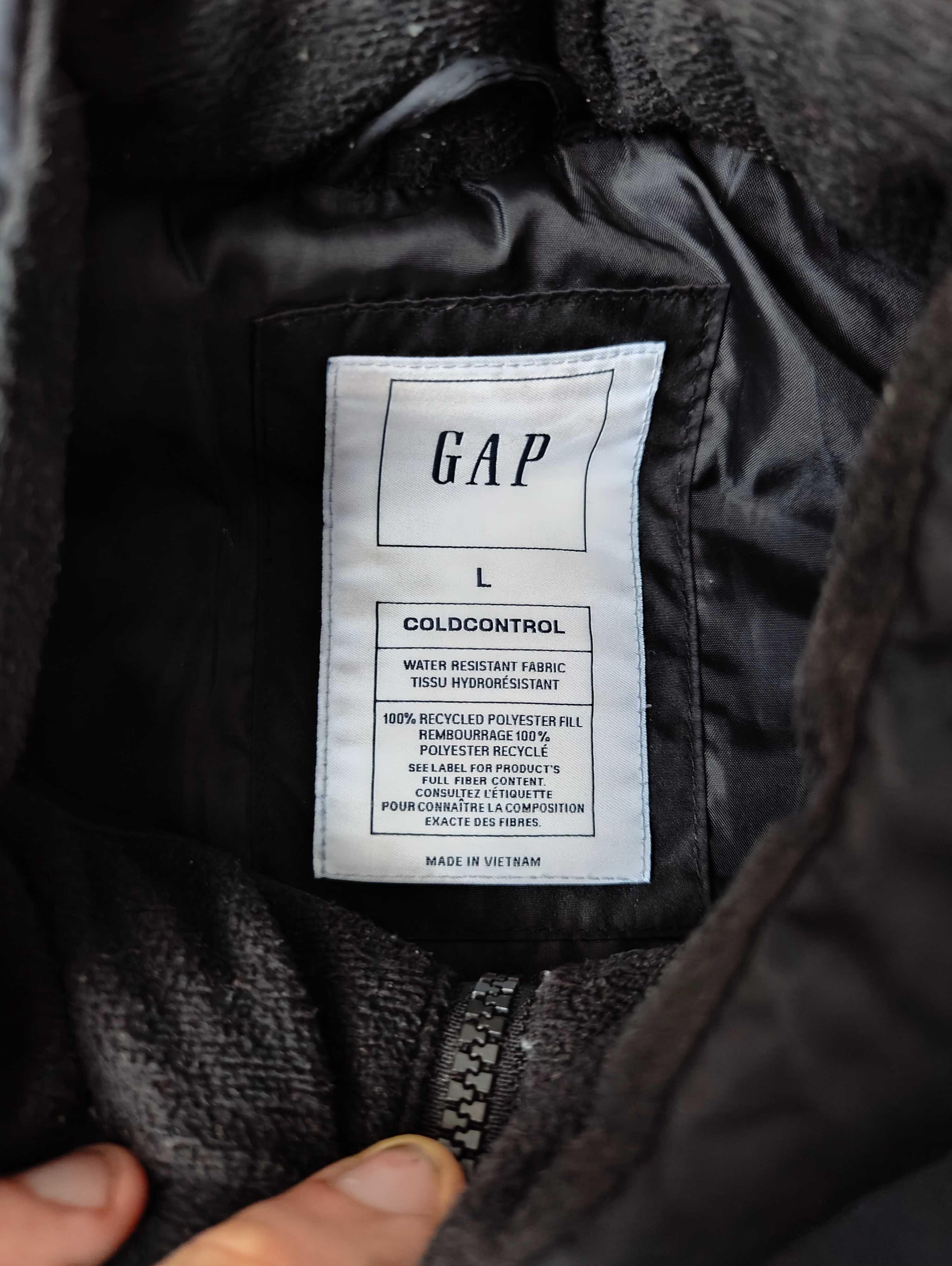 Продам оригінальну жилетку GAP