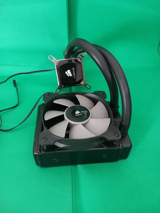 Watercooler - Corsair 120mm silencioso 100% Funcional