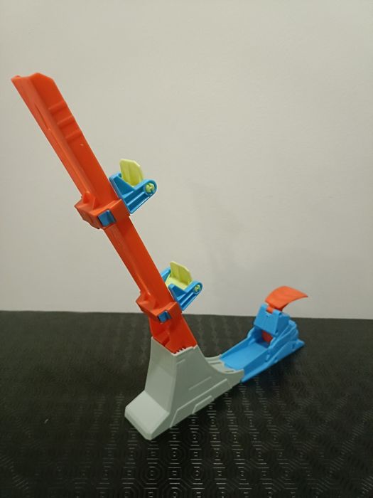 Pista hot wheels action