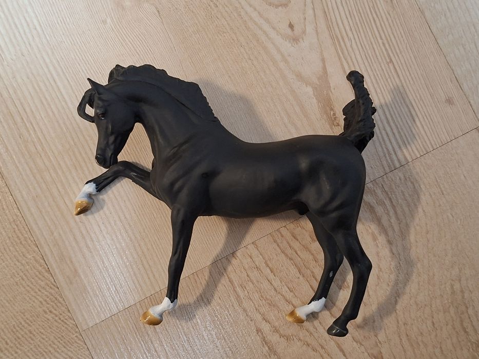 WIA model specjalny Sharif, figurka konia arabskiego karego