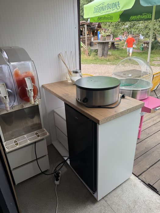 budka z lodami/przyczepa – gotowa do pracy, atrakcyjna lokalizacja