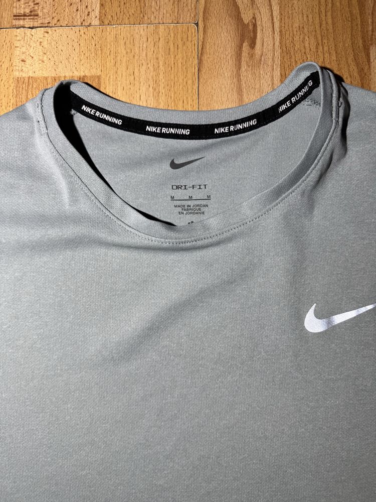 Мужская форма nike dri fit M серая( футболка+шорты)