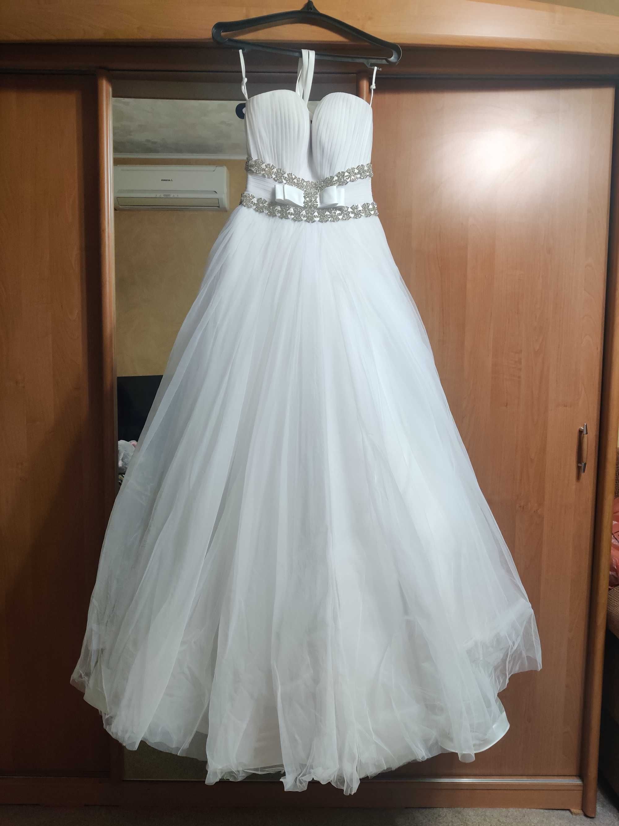Весільня сукня красива