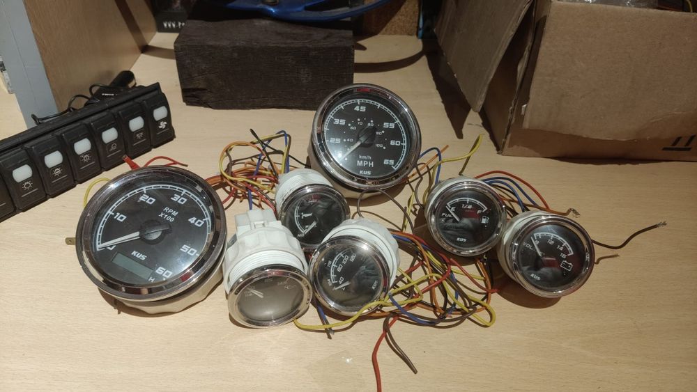 Komplet zegarów Mercruiser