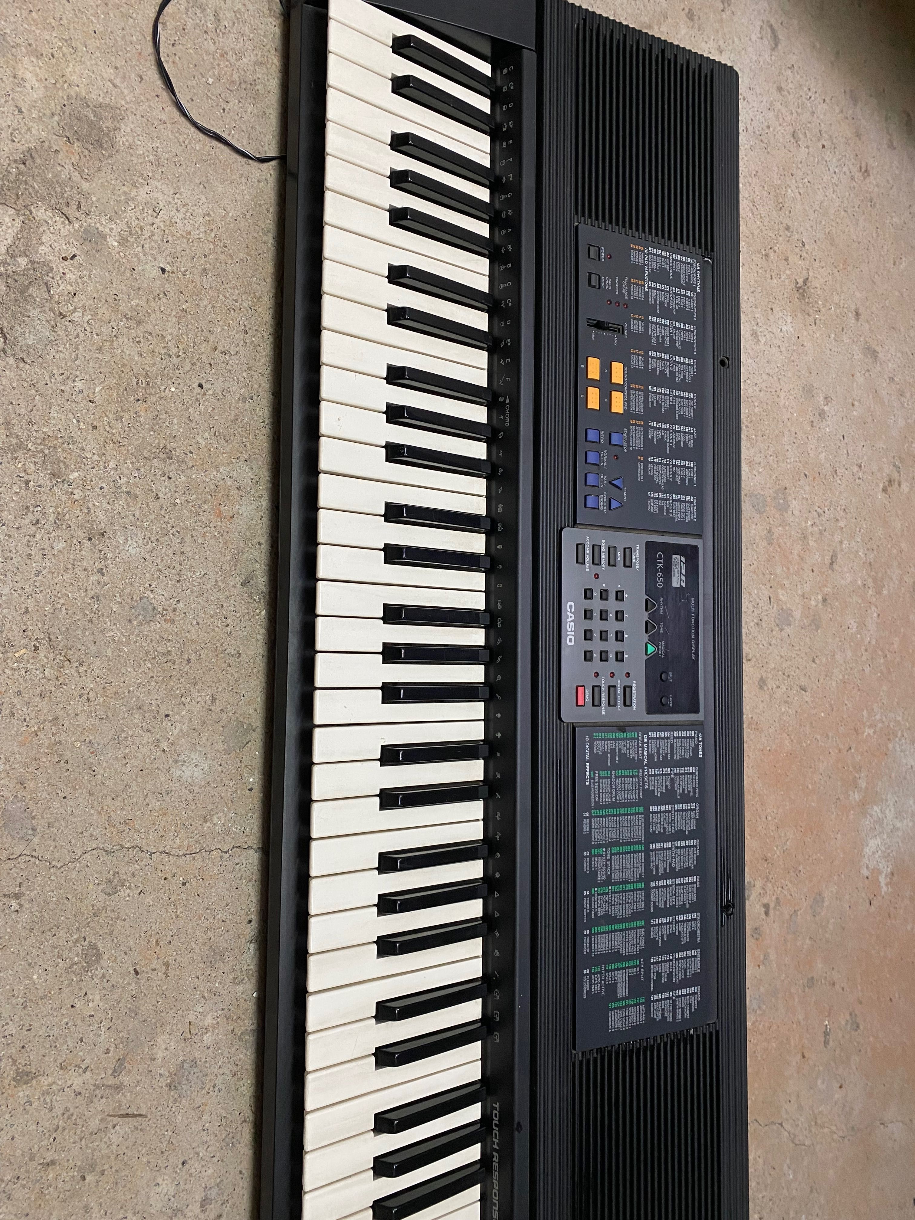 Teclado casio CTK-650