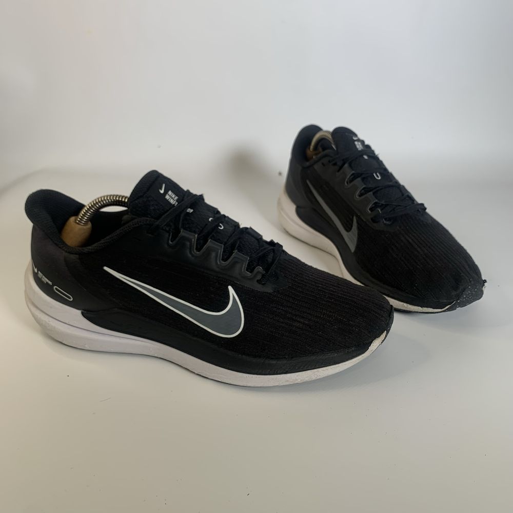 Бігові кровівки Nike Running розмір 41 26см
