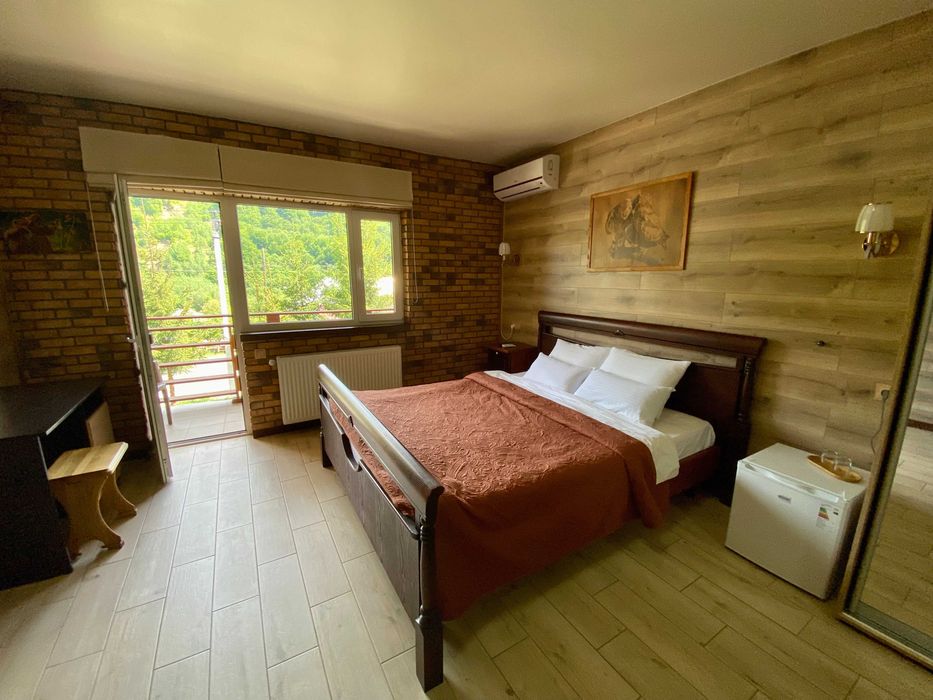 Готель Довбуш в Яремче, сніданок включено