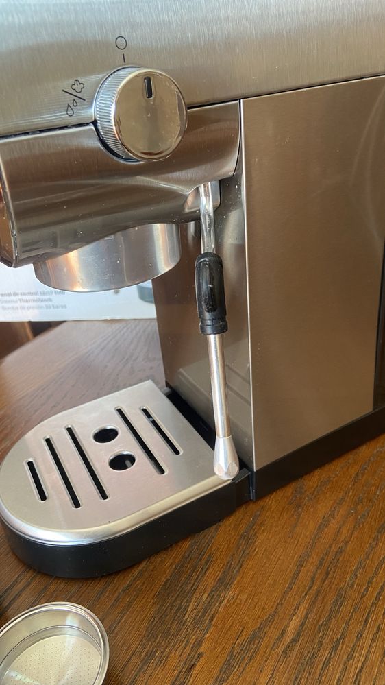 Máquina de café expresso Sienna Ufesa semi nova