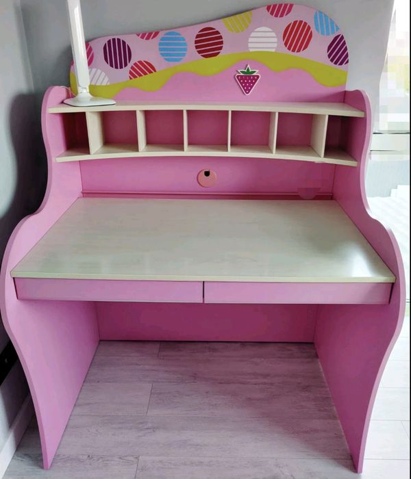 Дитяча кімната для дівчинки