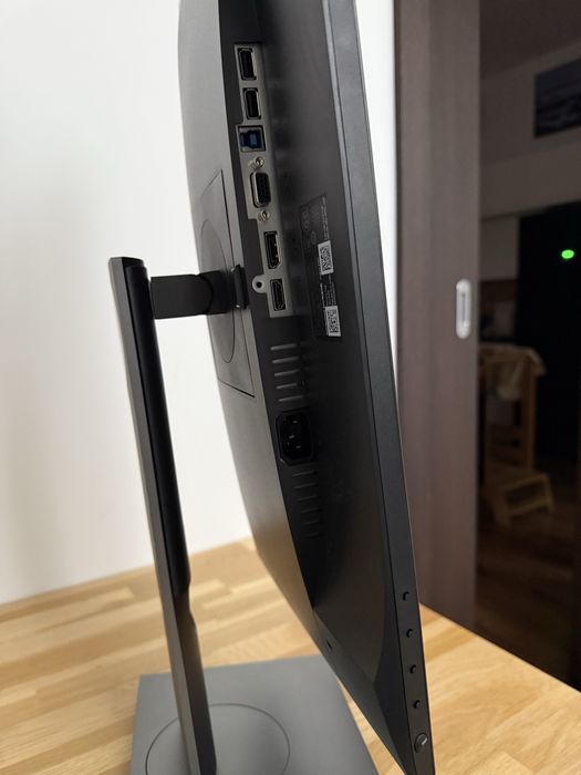 Monitor Dell P2219H.  22 LCD