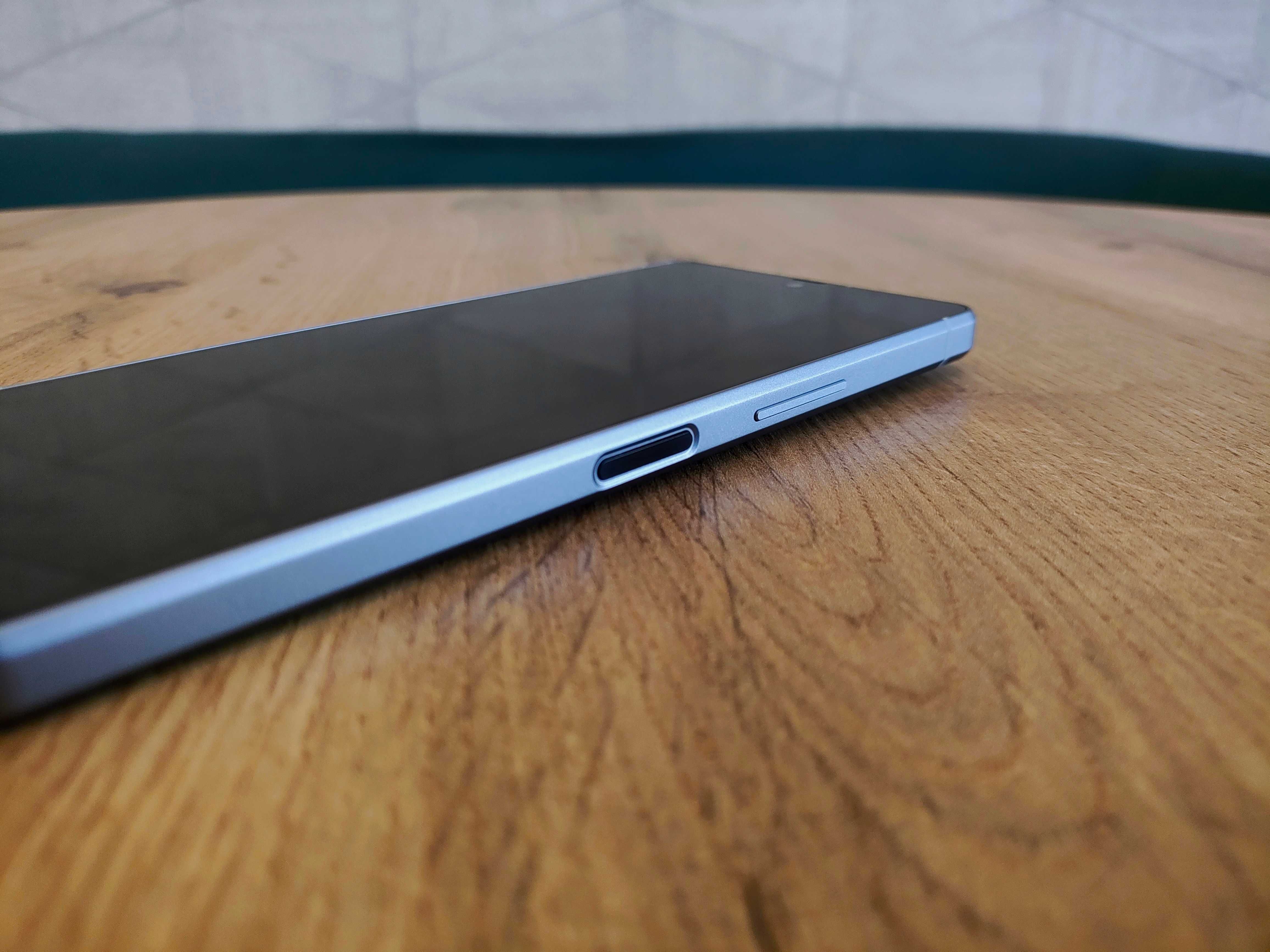 Эксклюзивный смартфон Sharp AQUOS R8 (2sim,IP68,6.4"240Гц,IP68,STD810)