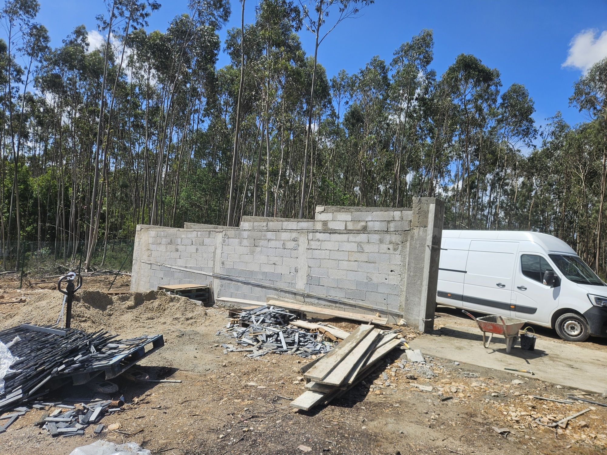 Faço obras e remodelações