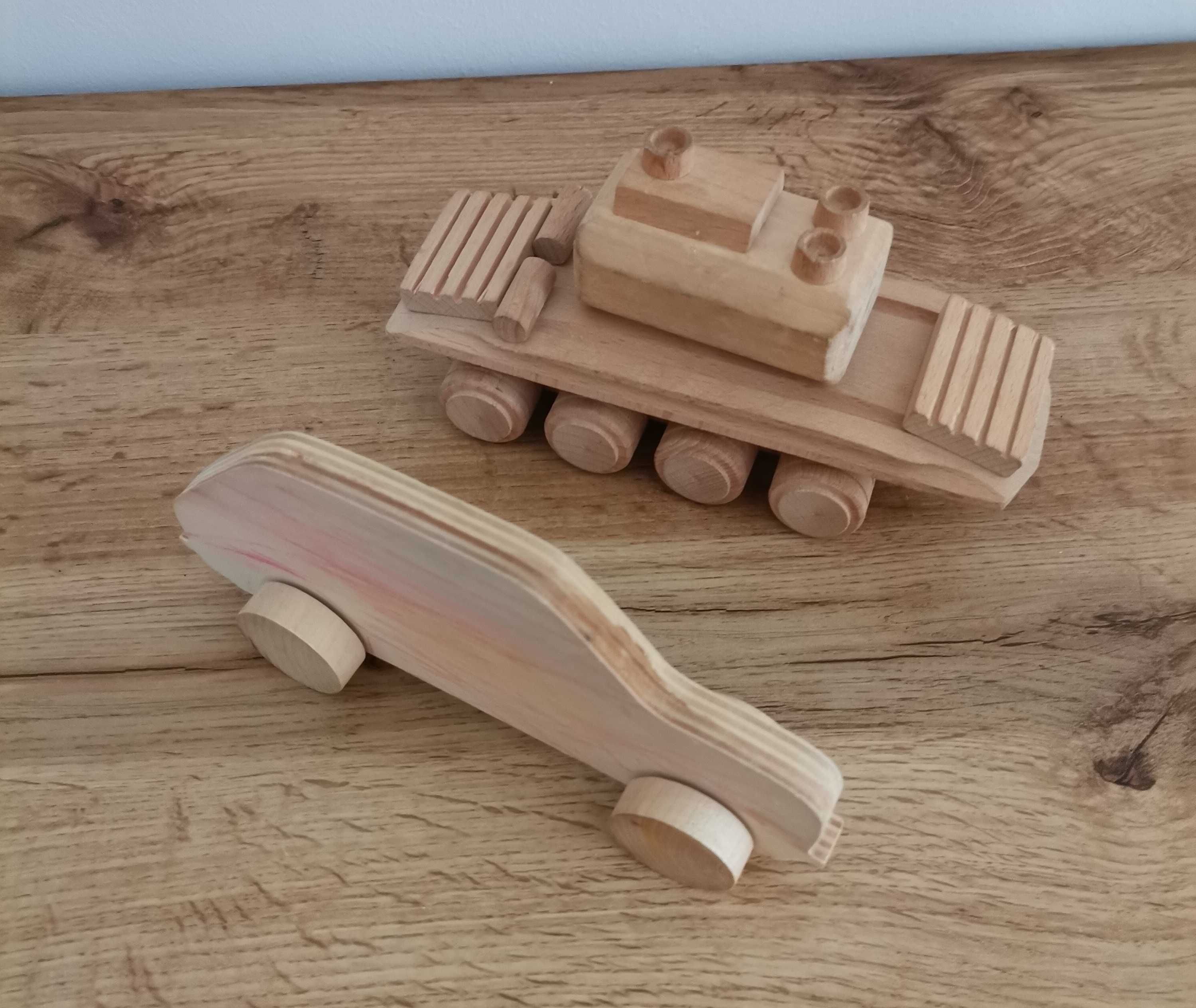 Drewniane zabawki samochód i czołg