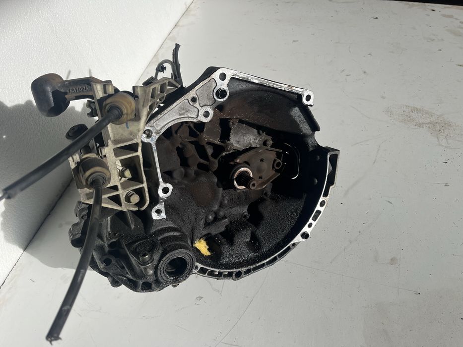 Caixa velocidades peugeot 307 1.4 gasolina Ano 2005