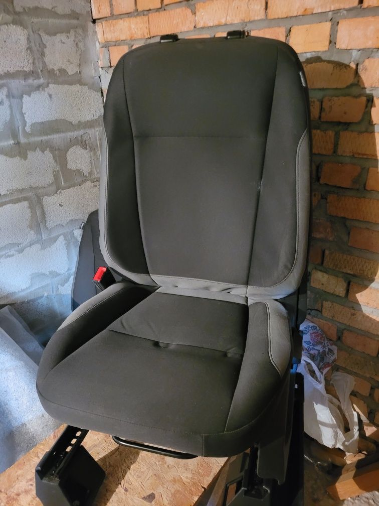 Сидіння із Ford Escape MK3 13-16