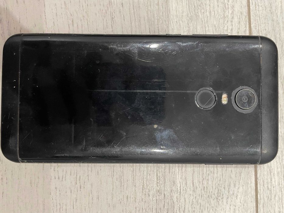 Продам Redmi 5 plus