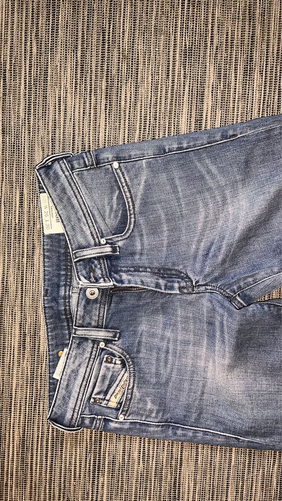 klasyczne jeansy spodnie damskie disel 36 S pas 72 cm