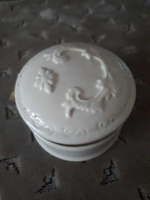 Шкатулка керамическая