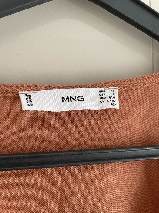 Vestido laranja Mango