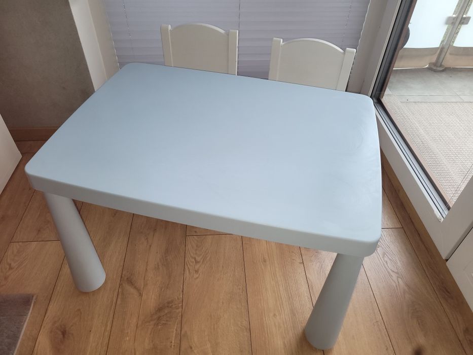 Stolik Mammut i 2 krzesełka Sundvic Ikea