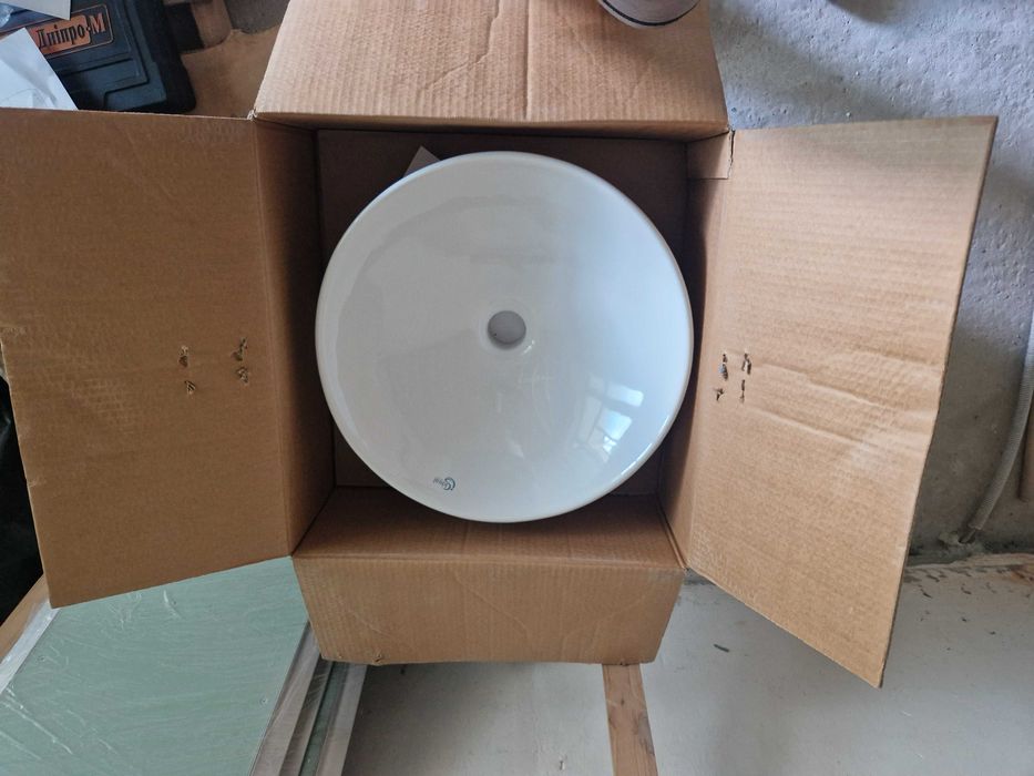 Умивальник Ideal Standard Strada K079501 білий