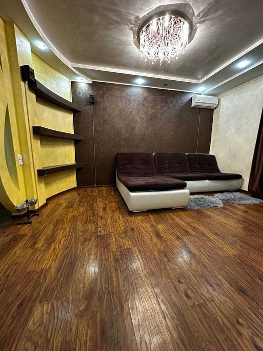 3к квартира на Південно-Заході з меблями і технікою!Гарний ТОРГ!