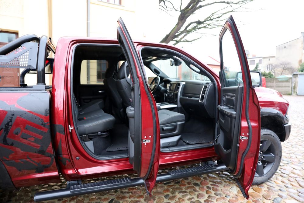 Dodge RAM Warlock 5.7 Hemi kamper zarejestrowany 2021 przebieg 45 tyś
