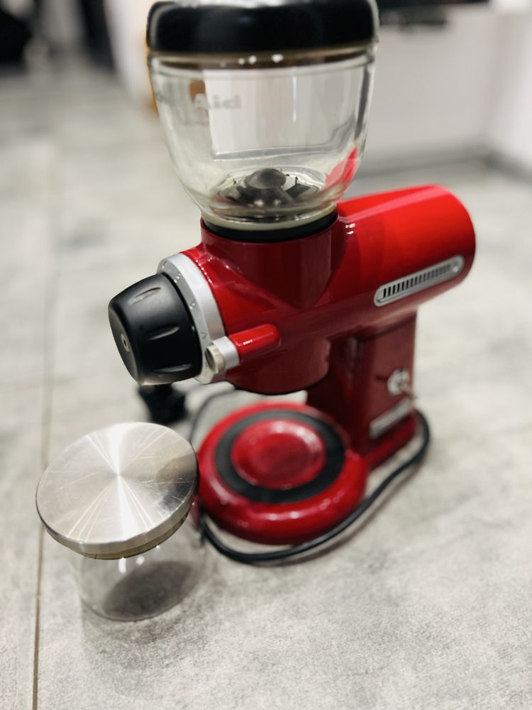 Młynek do kawy Kitchenaid Artisan Czerwony