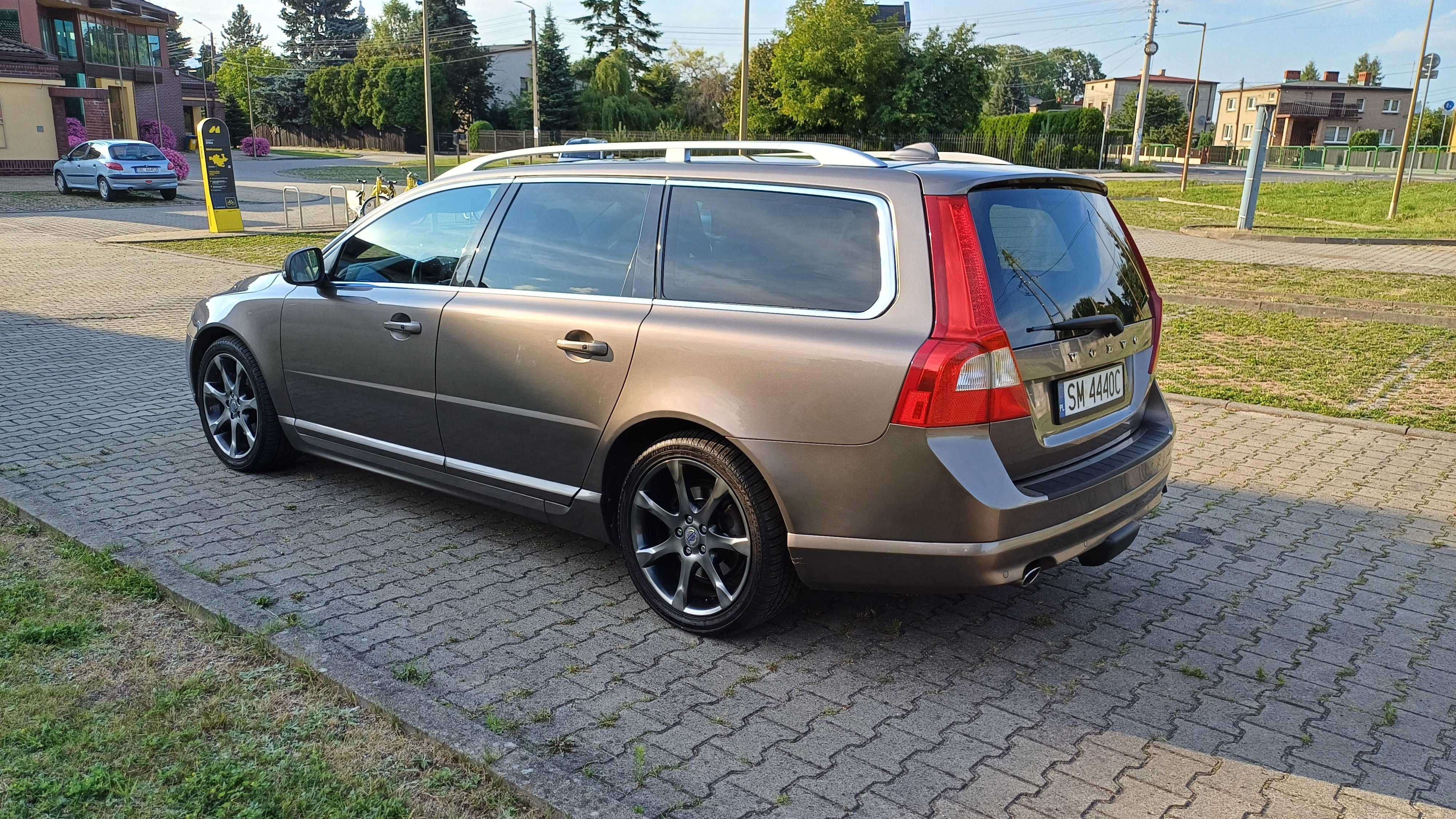 Volvo V70 III 2.4 D5 215KM AWD Summum Automat
