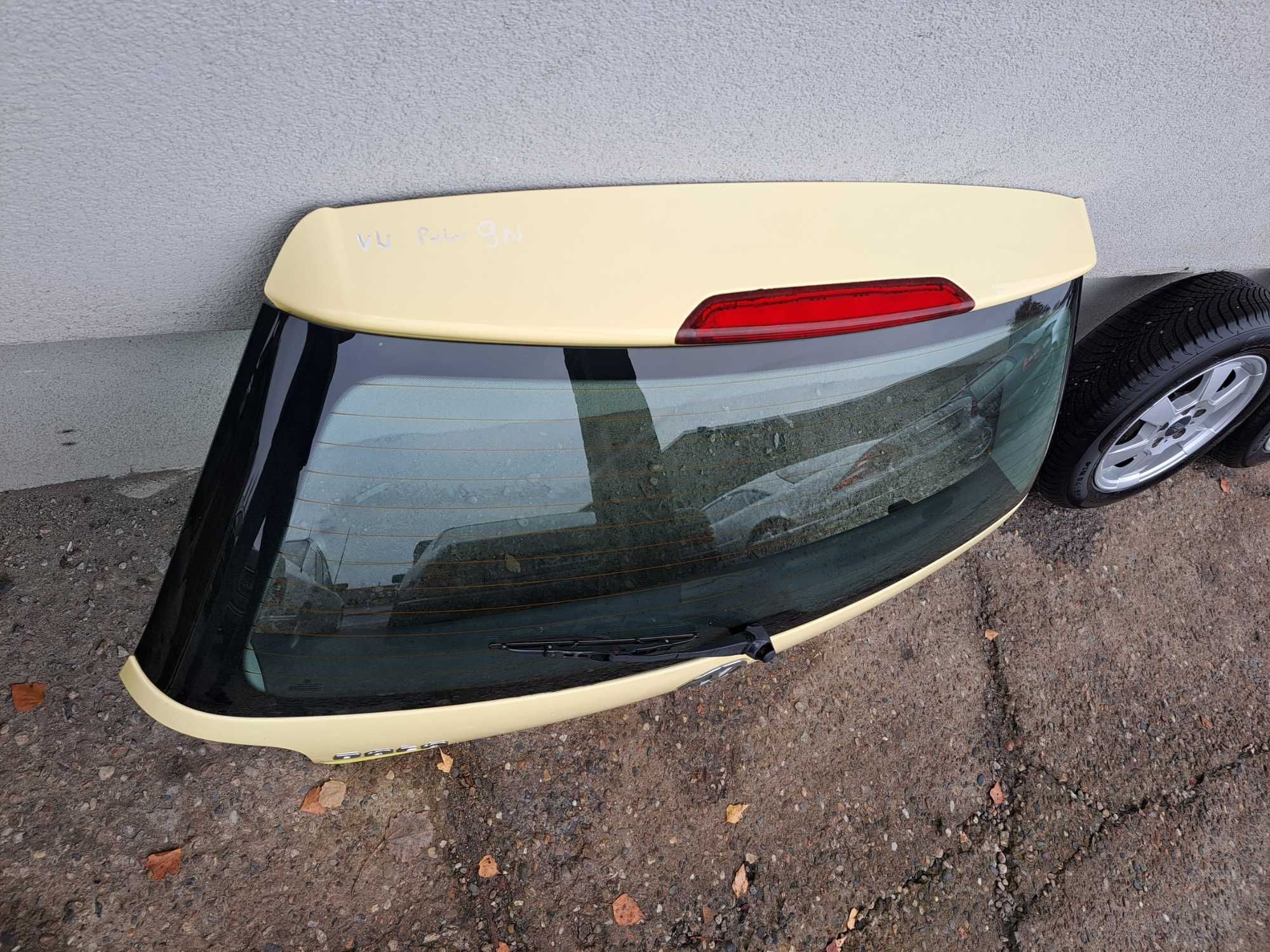 Klapa szyba Volkswagen Polo 9N okular