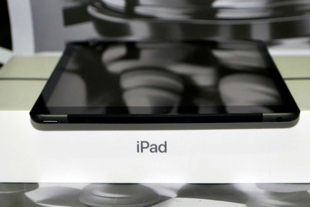 Планшет Apple iPad 8th Gen 2020 10.2 128GB WiFi+LTE c Гарантией