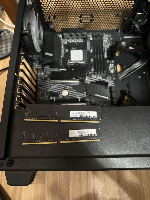 Оперативна памʼять 64gb (2x32) DDR4