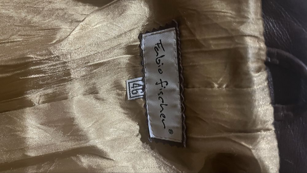 Жіночий шкіряний піджак