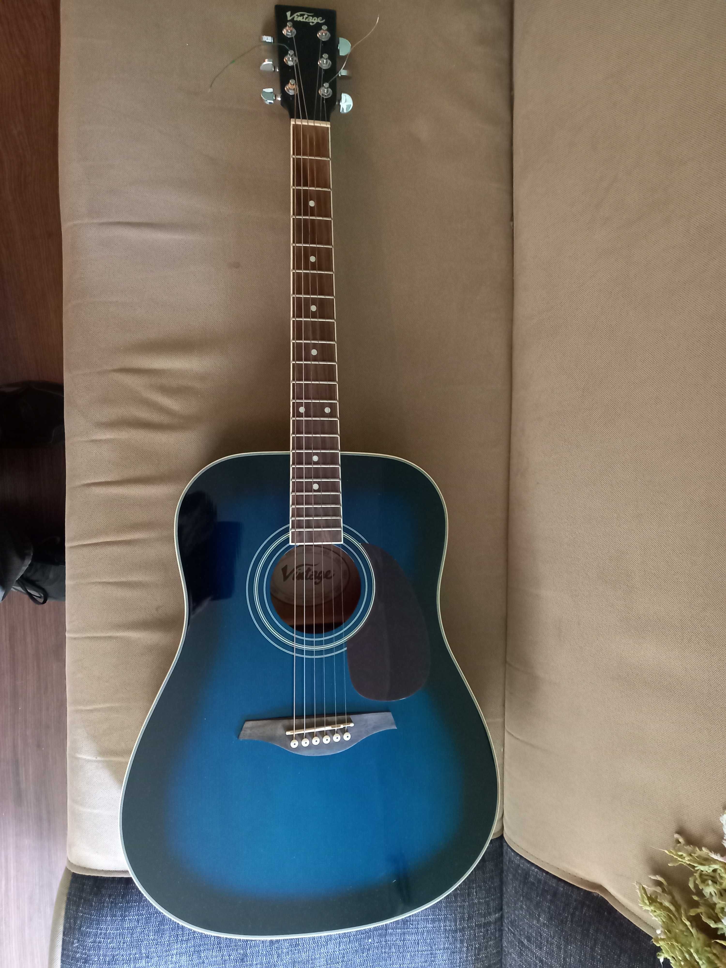 Gitara akustyczna Vintage 400BK w bardzo dobrym stanie