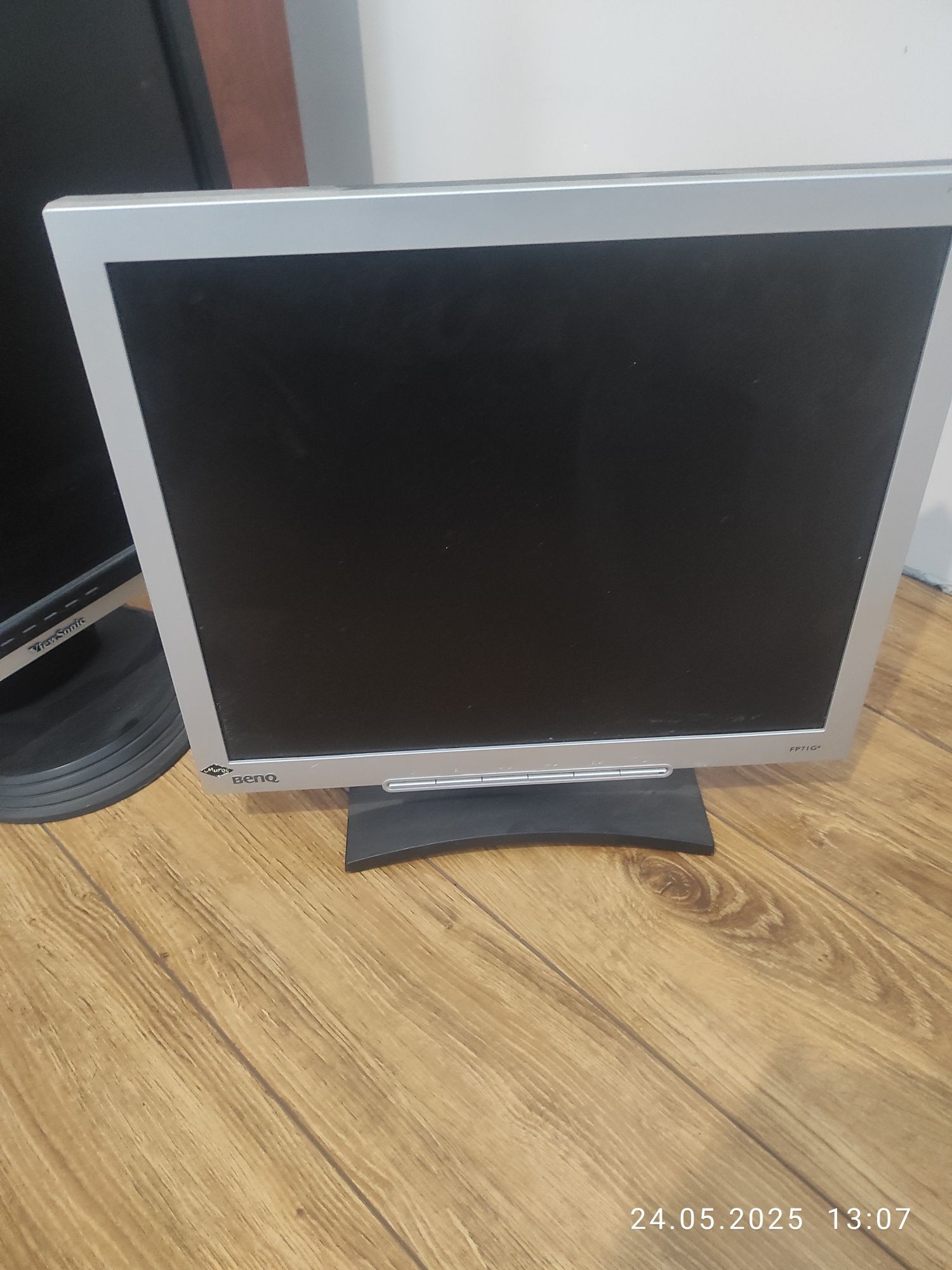 Монітор benq fp71g+