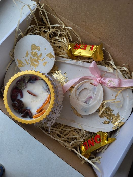 Подарунковий набір (ароматична свічка у кашпо )