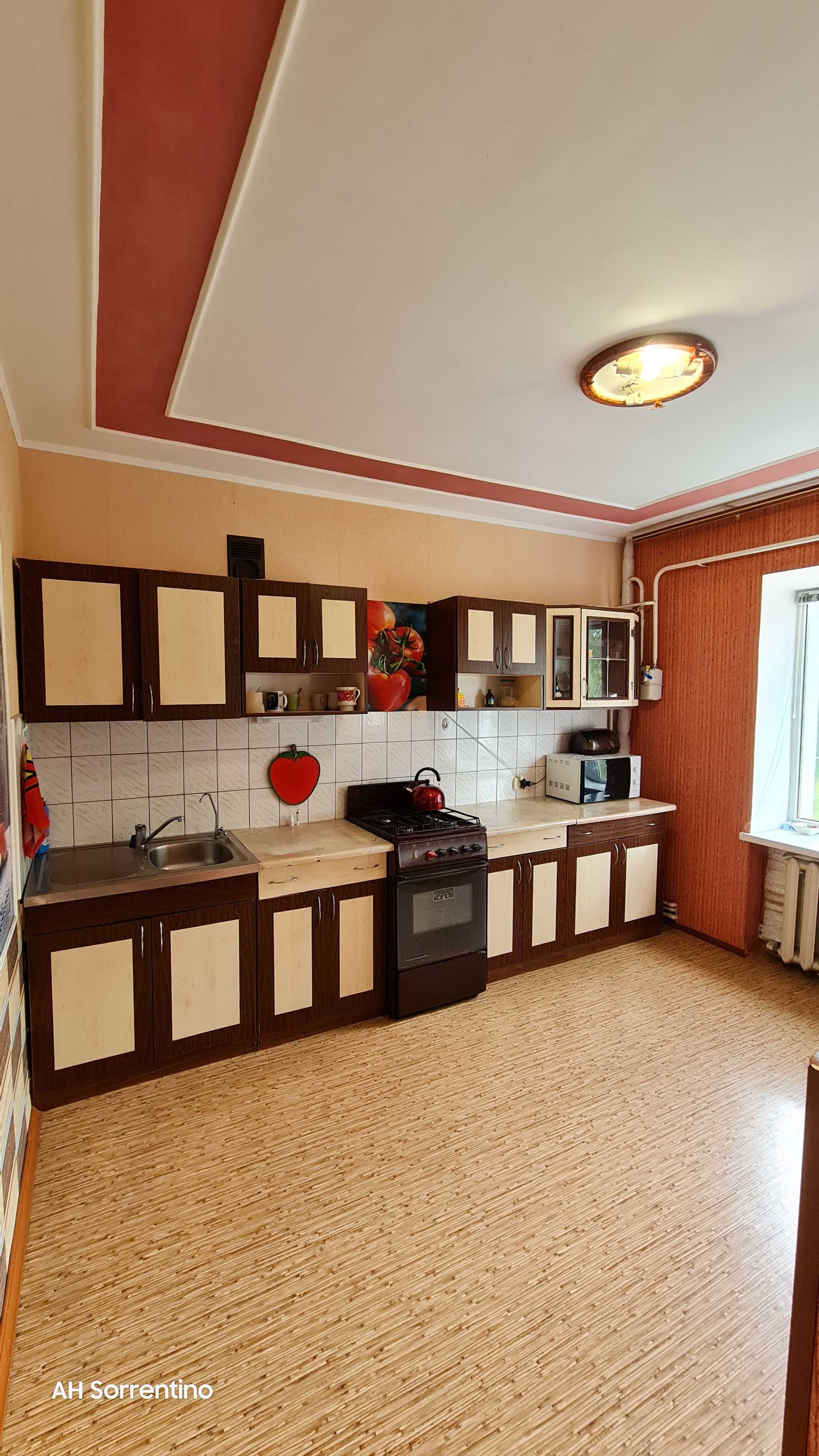 Продаж 4-кімнатної квартири 94 м²