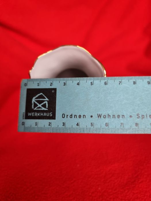 Продам чешську  вазу