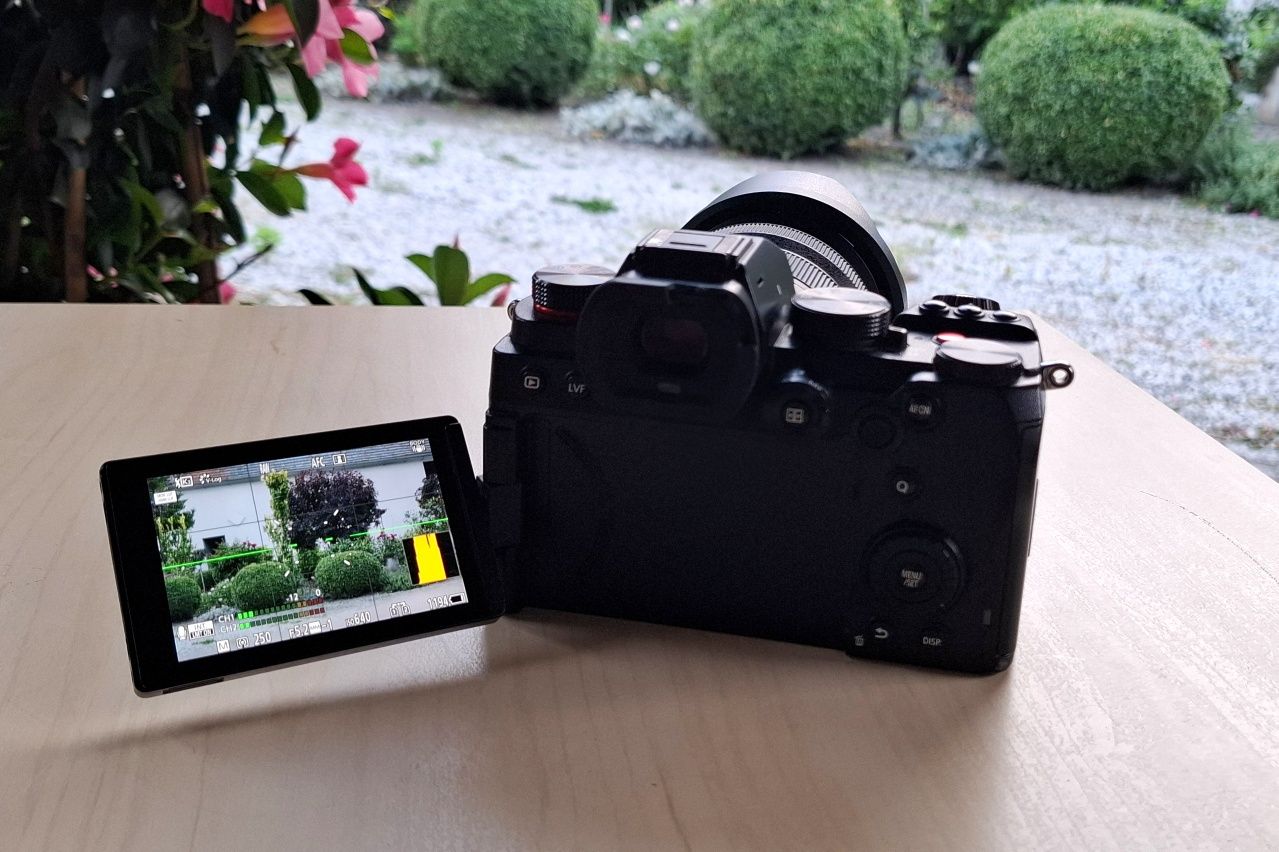 Panasonic Lumix S5 + Lumix 20-60mm f3.5-5.6