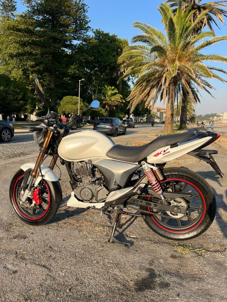 Keeway rkv 125 como nova