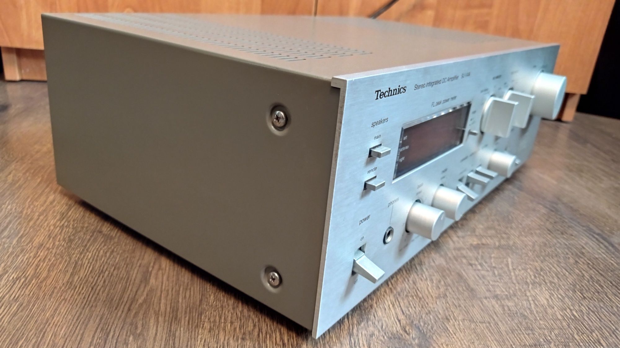 Technics SU-V4A wzmacniacz piękny stan!