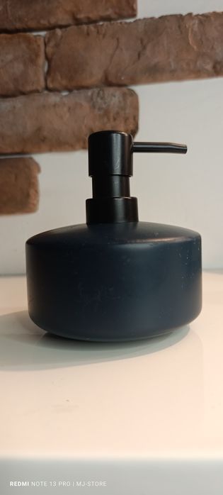 Ceramiczny dozownik na mydło