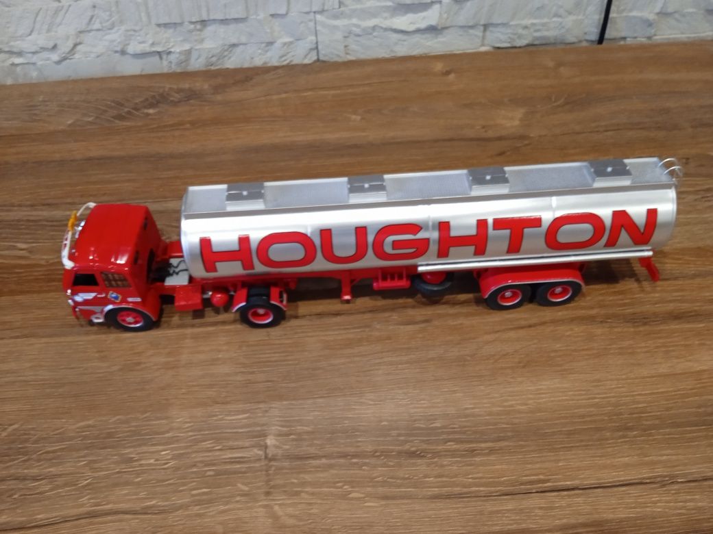 1:43 Salvat 1986 Pegaso 2011/50 Houghton cysterna model