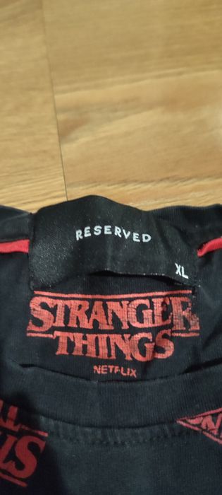 Zestaw dwóch koszulek z serialu stranger things jak nowe wymiaty na zd