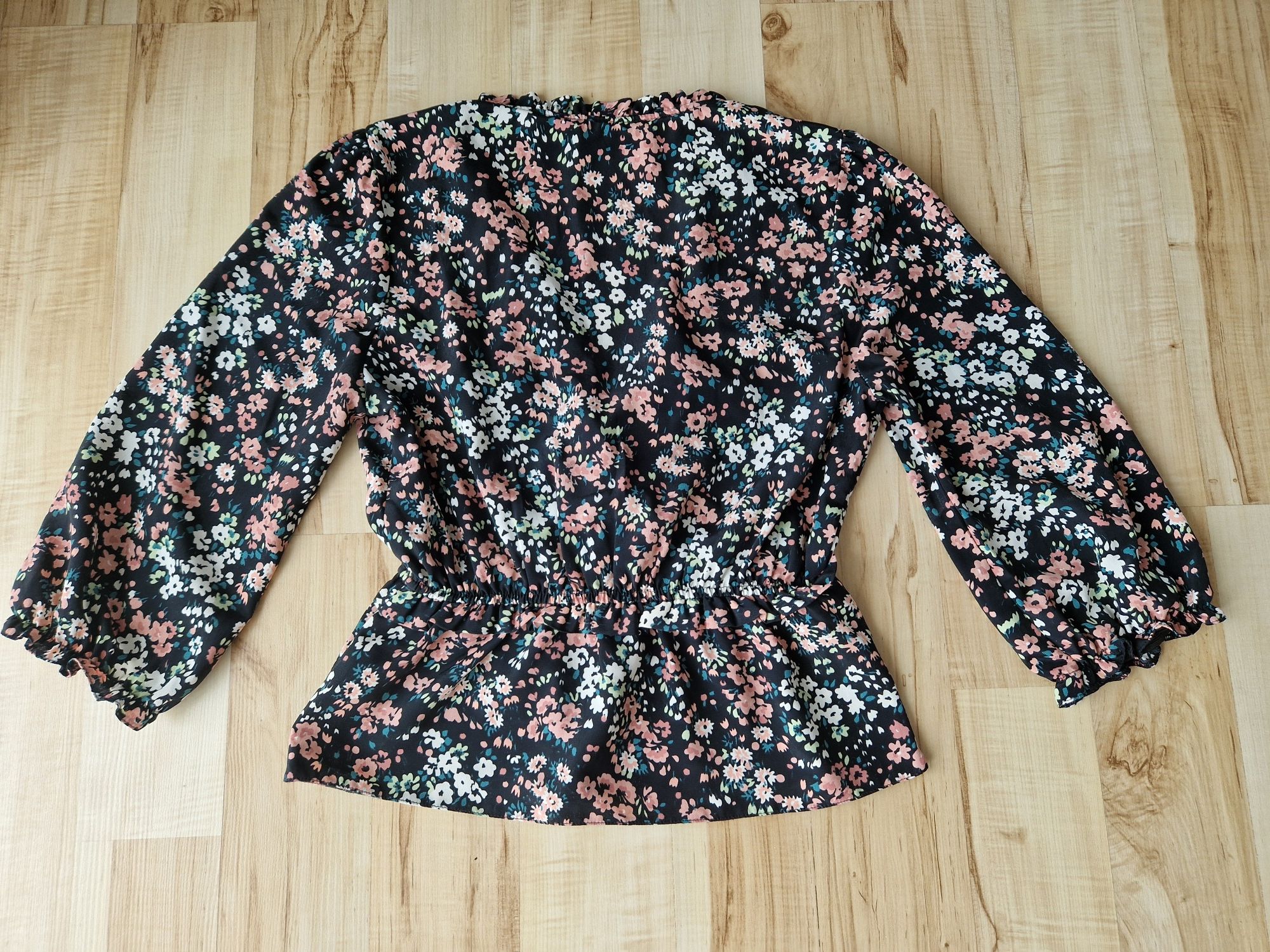 Bluzka w kwiatki roz.34 Primark